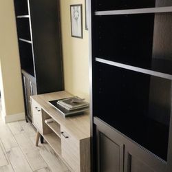 Set of 2 Bookshelves