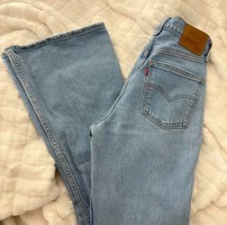 Levis 70s high flare size 24