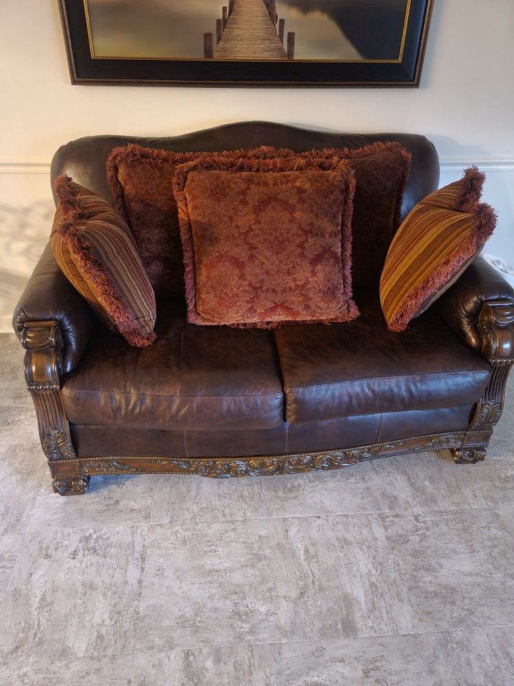 Oversize Couch , Loveseat and Chairs, Table