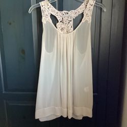 Women’s LA DEA 100% viscose cream racer back sheer top… Size medium