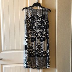 Black and white shift dress by Ronny Nicole brand size 8