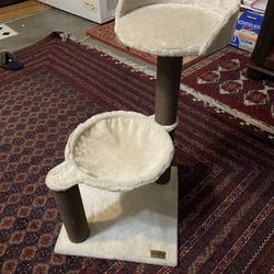 BEIGE CAT TREE