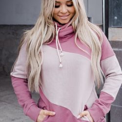 Mindy Mae's Singlehood Sweatshirt