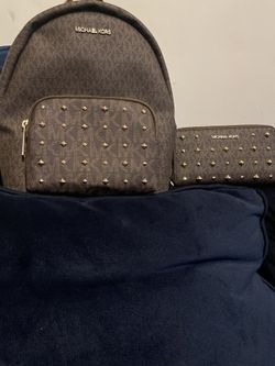 New Authentic MICHAEL KORS Bag With Matching Wallet Original Price $348