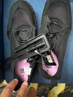 Women’s water shoes