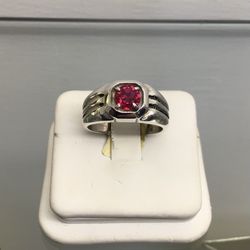 .925 Sterling Silver Ring with Red Stone Size 11 💵  💳  💵  Cash and Card Accepted