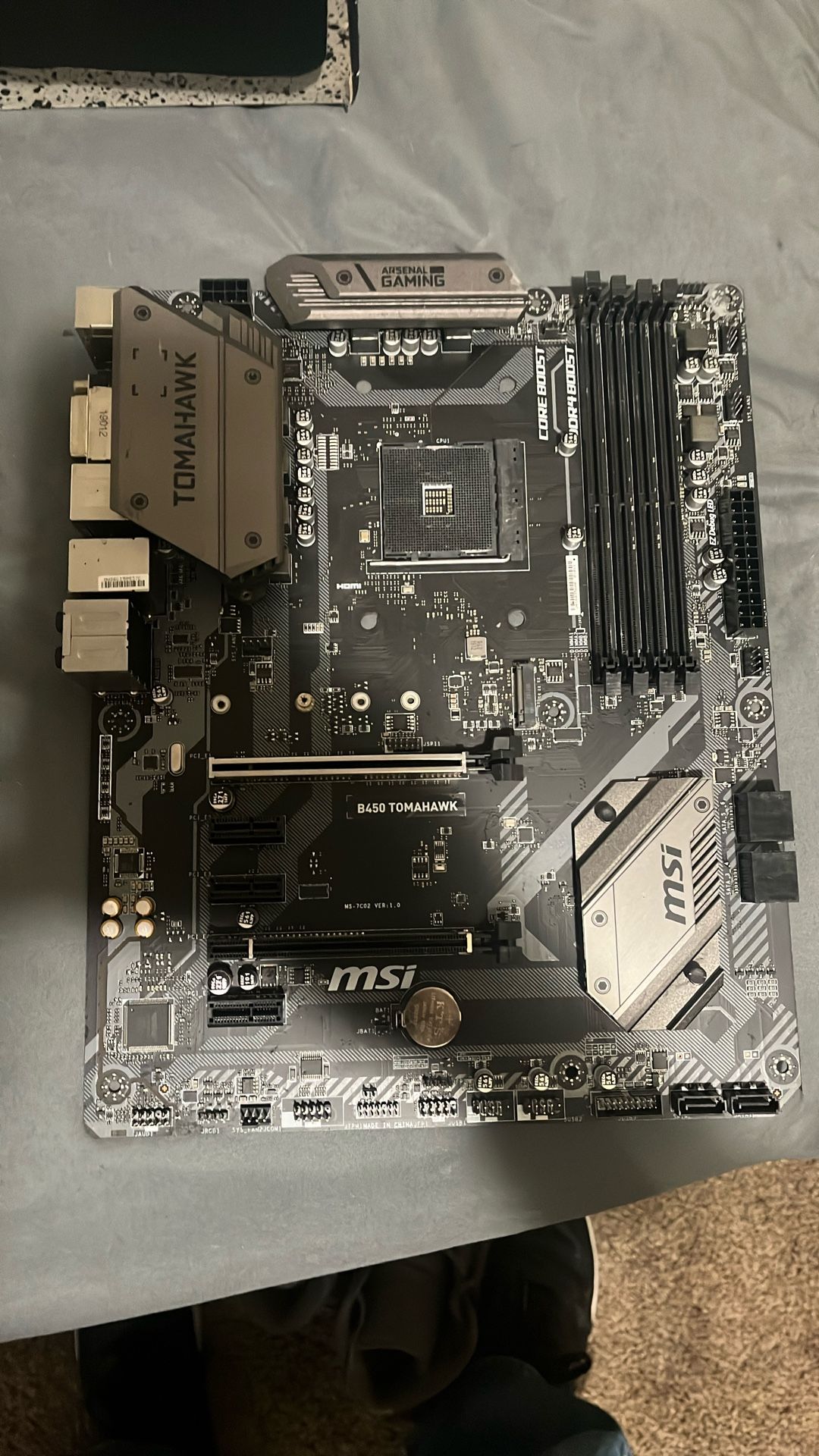 B640 Tomahawk Motherboard