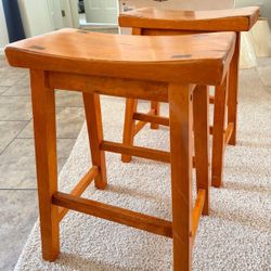 2 barstools