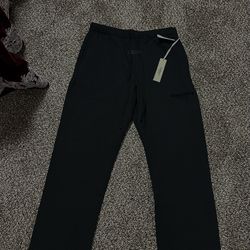 Uncuffed Essentials Pants Black Size L