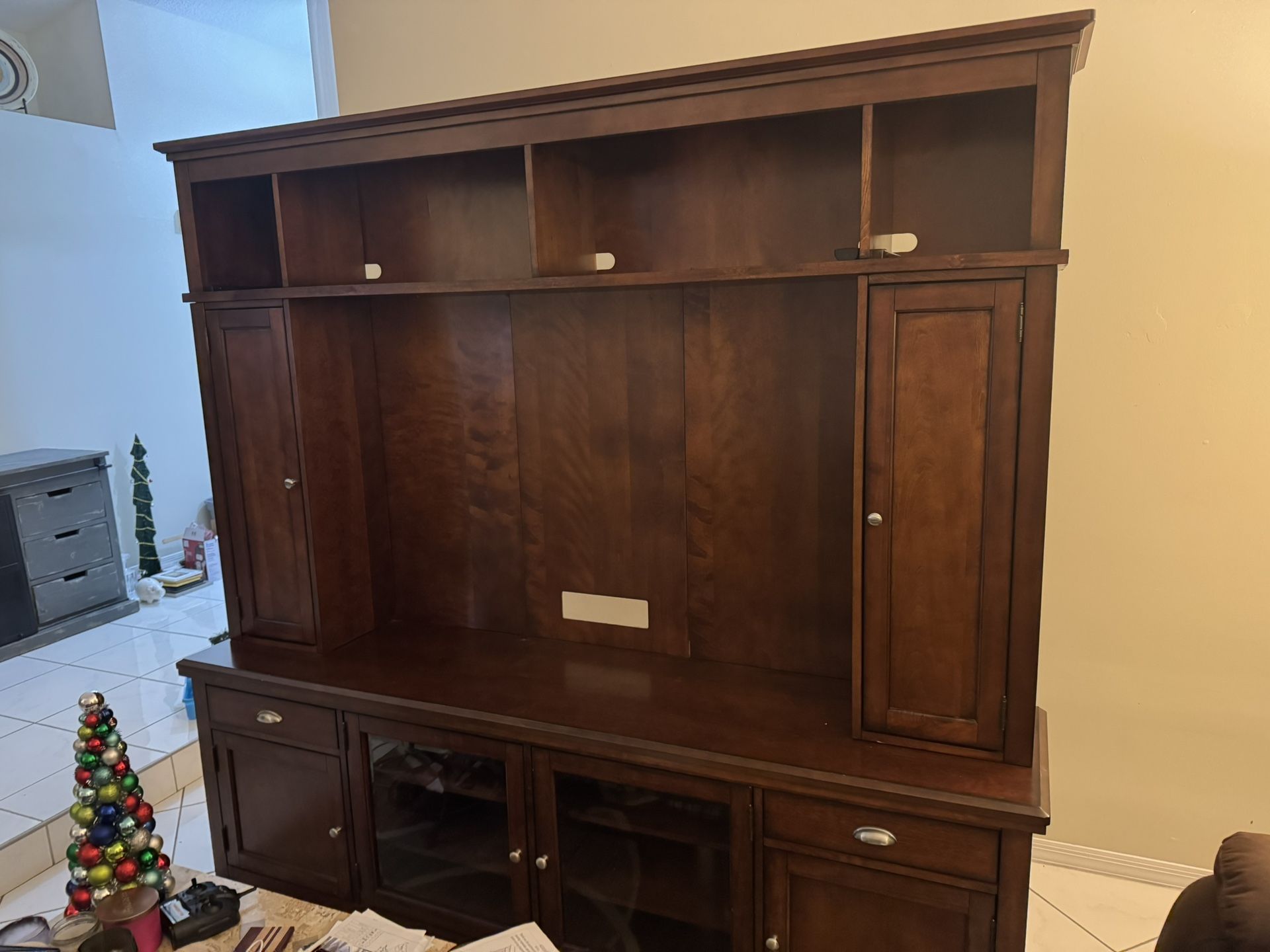 TV Entertainment center 