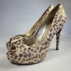 GUESS Women's PATCHES9 Peep Toe Pumps Stilettos Animal Print Gold Size 8 M