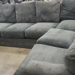 3 PC SECTIONAL W/LAF CHAISE