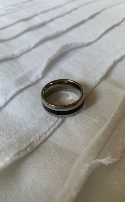 Titanium black resin inlay ring size 8.5