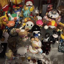 Blind Boxes/Collectible Art Figures - Bearbrick, TokiDoki, Dunny