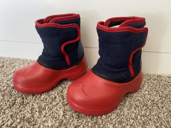 Snow Boots & sandals size 6T