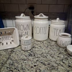 Rea DUNN KITCHEN ITEMS 
