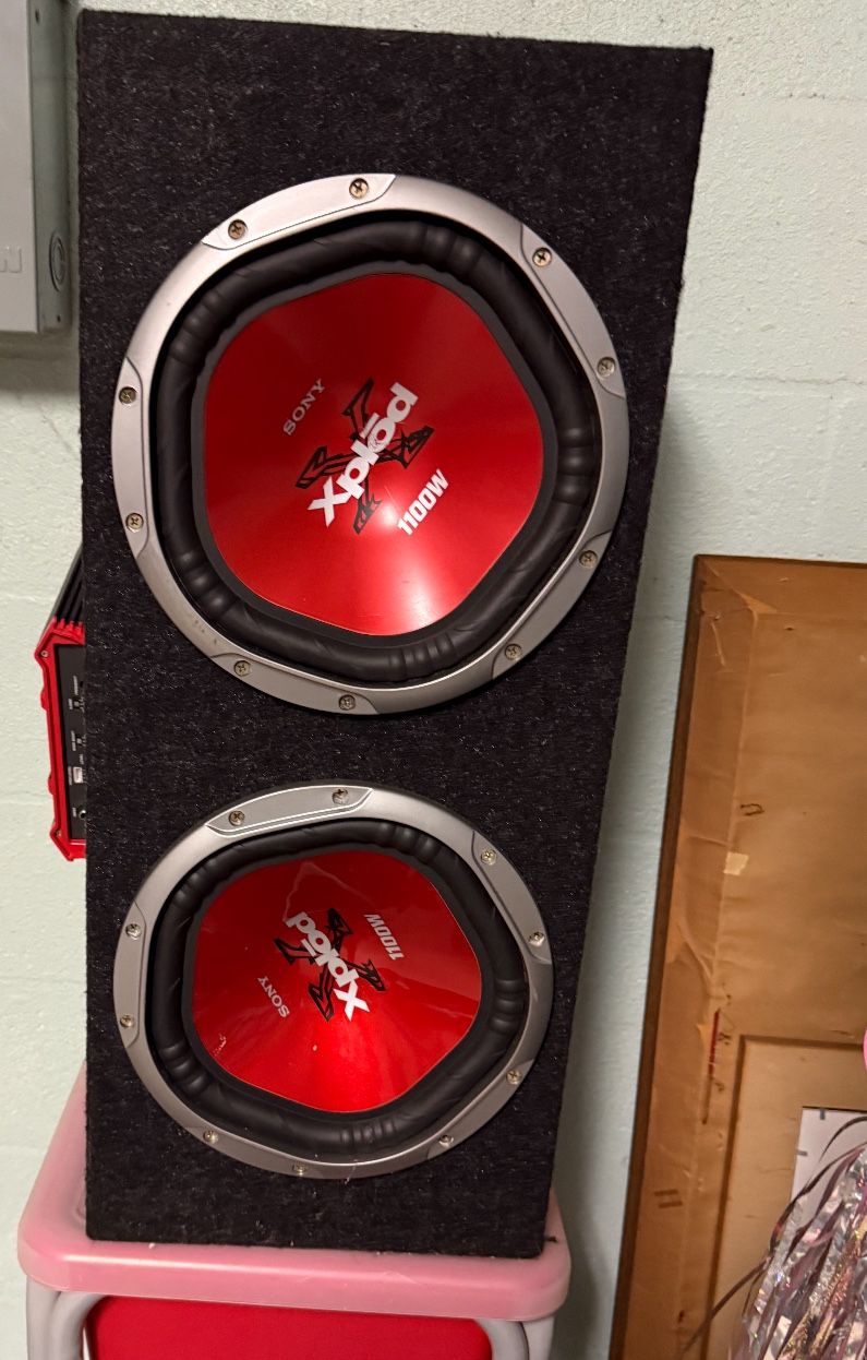 Speaker Box with Amp & 10”Speakers