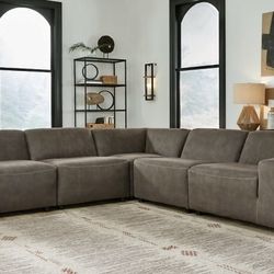 👋 SALE 👋 Brand New Ashley  ~ Allena 5 Pc Sectional | Brown