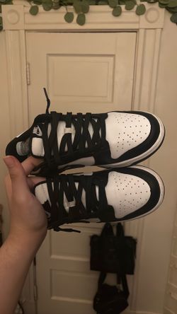 Mens size 9 panda dunks box included