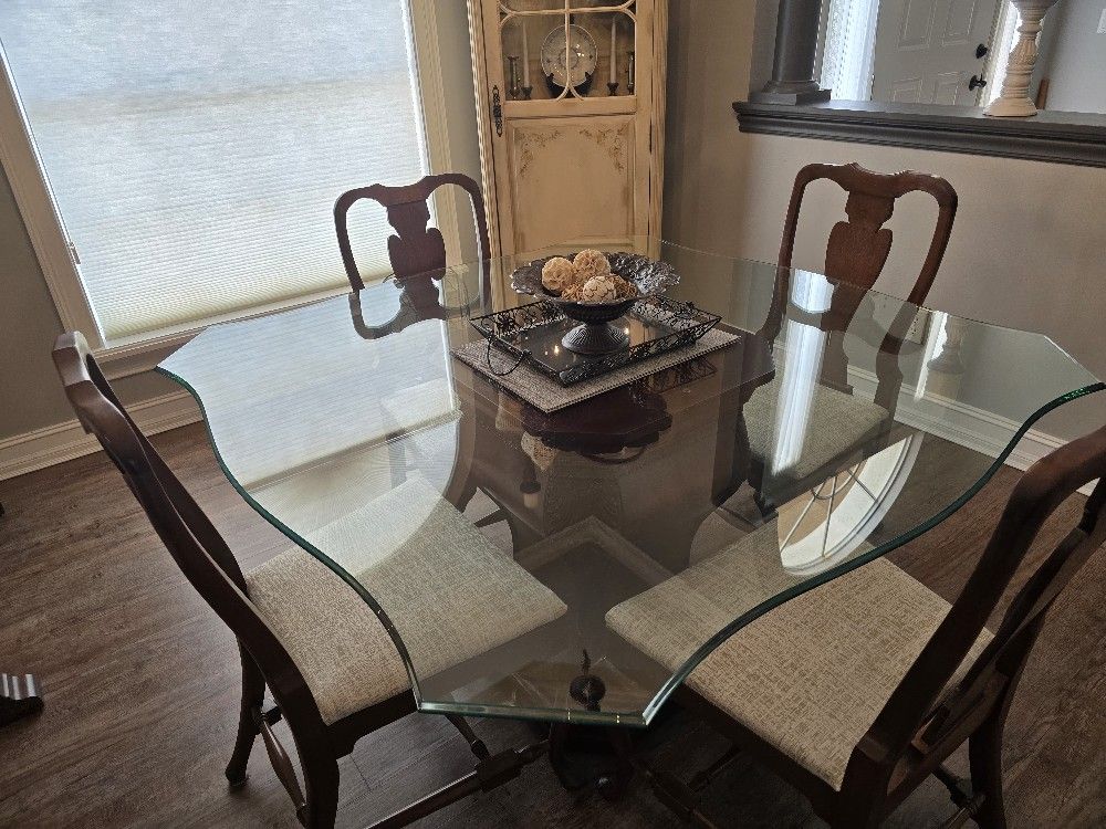 Dining Table With 54" Beveled Glass Top with 5 chairs