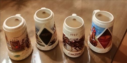 4 commemorative Horse Racing Mugs Oak Tree  Santa Anita Breeders Cup