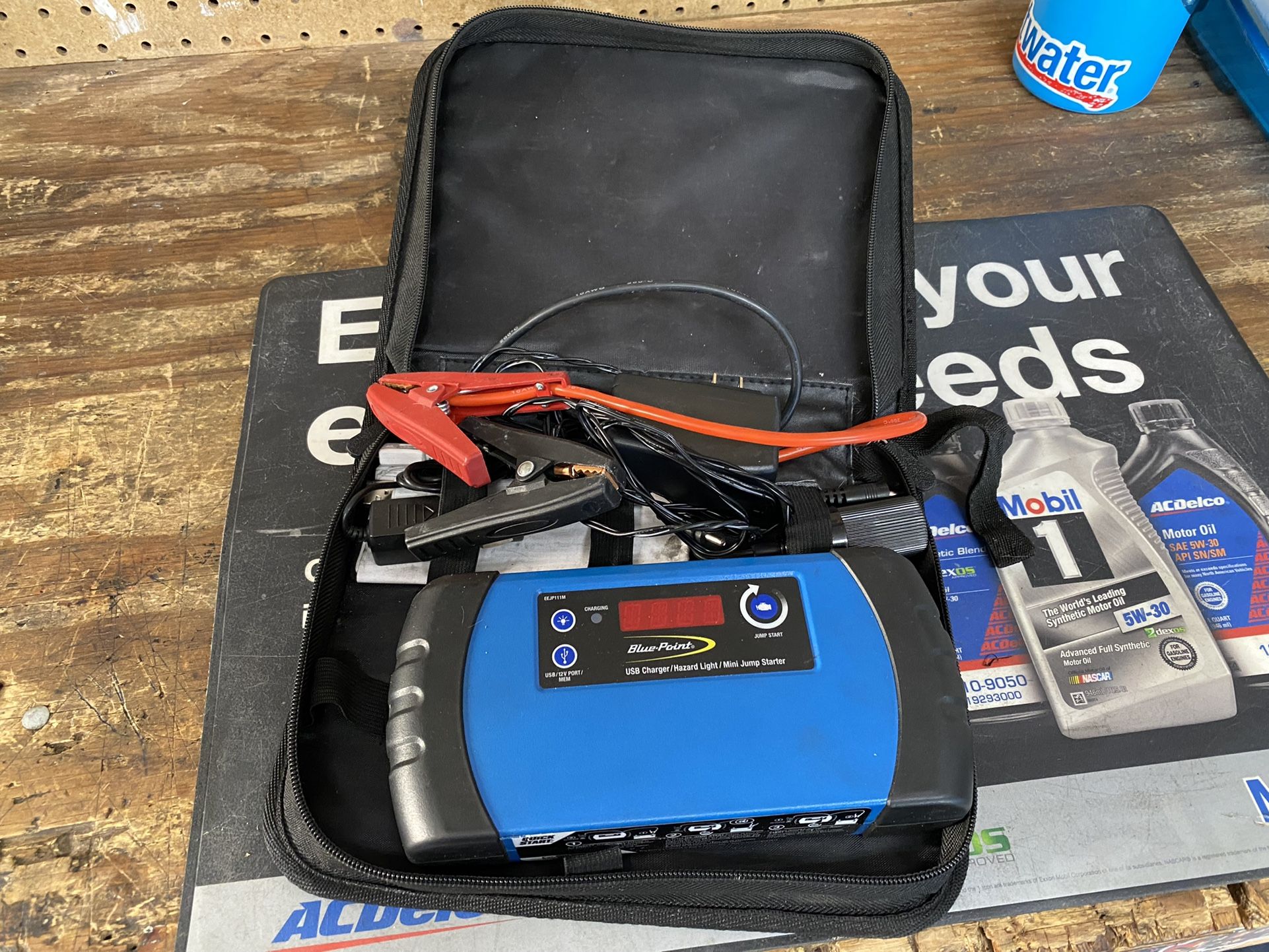 Blue Point EEJP111M Mini Jump Starter USB Charger Power Bank for Smartphone 12ah