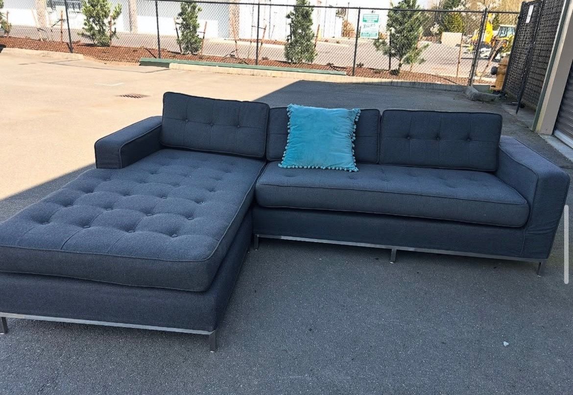 Sectional Couch 