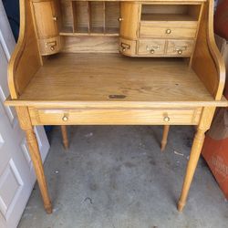 Vintage Traditional Oak Roll Top Desk With Key