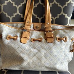 Dooney & Bourke