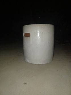 Like New THICK  CERAMIC GARDEN SEAT / TABLE
