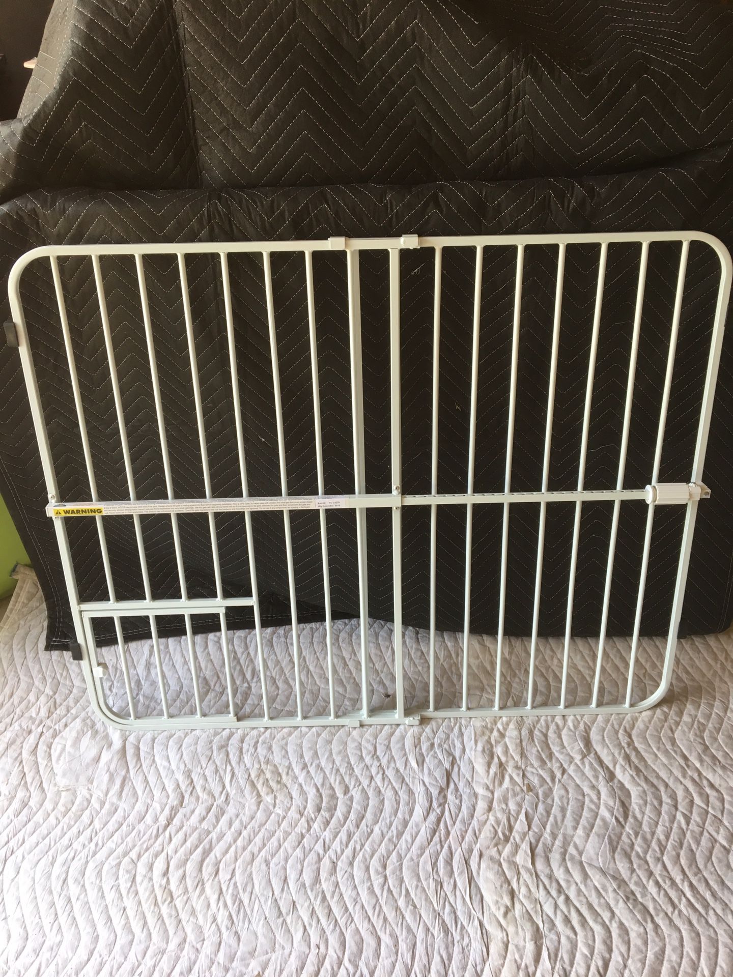 Big Tuffy Expandable Gate with Small Pet Door Baby New