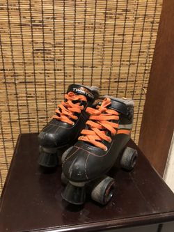 Ozone 500 Twister Roller Skates size 4