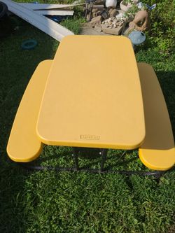 Kids picnic table