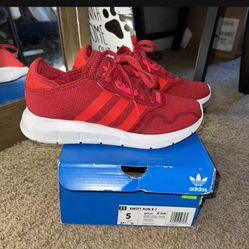 Adidas Swift Run 