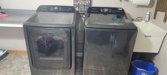 Motivated Seller - Samsung Washer/Gas Dryer Set