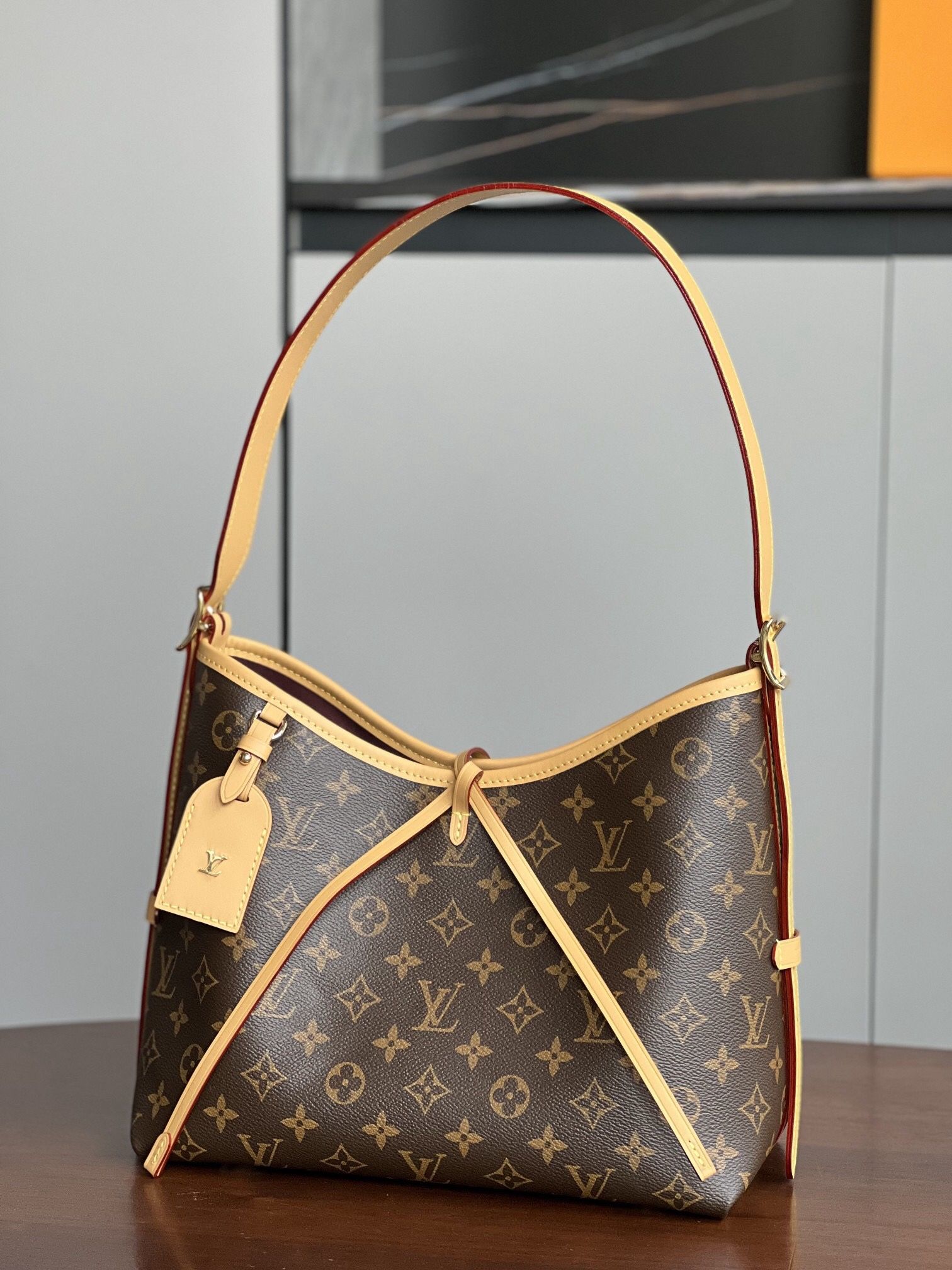 Louis Vuitton A classic bag for women