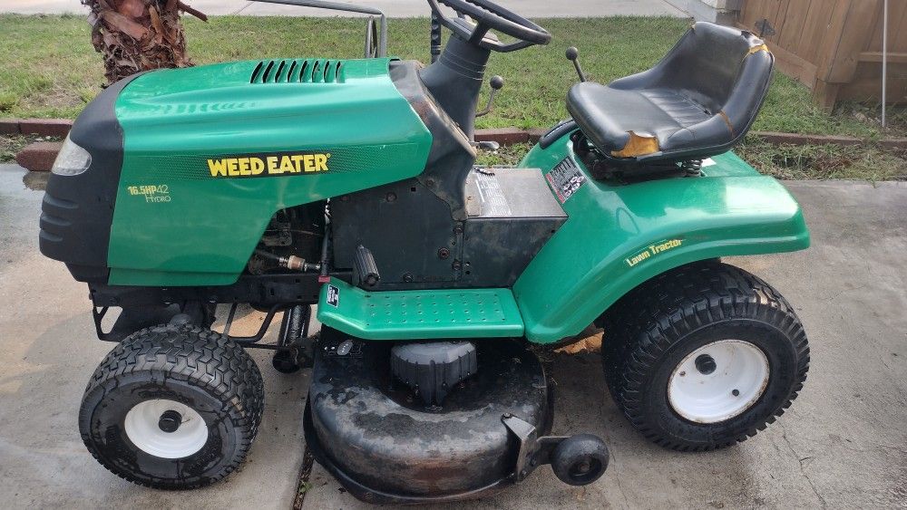 Weed Eater Lawn Tractor 16.5 Hp. 42' Hydro