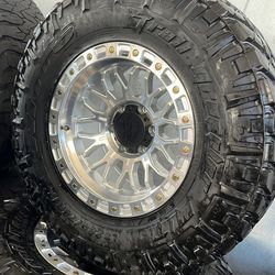 Vendo rines nuevos 17x9 de 6-135 lugs para carros como for f150 🔥💯📲
