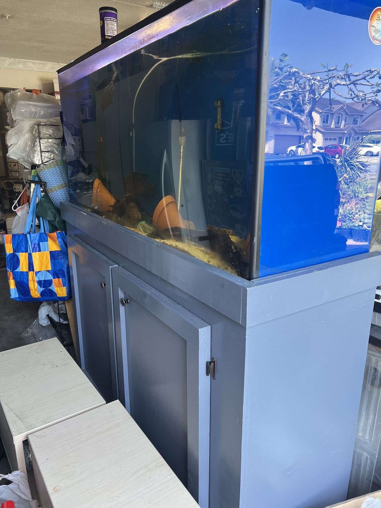 130 gallon fish tank