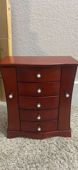 Jewelry organizer
