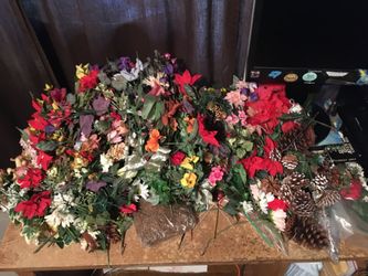 Vintage huge lot of fake artificial flowers and decorations floral various sizes and colors for craps and bouquets centerpiece house decor