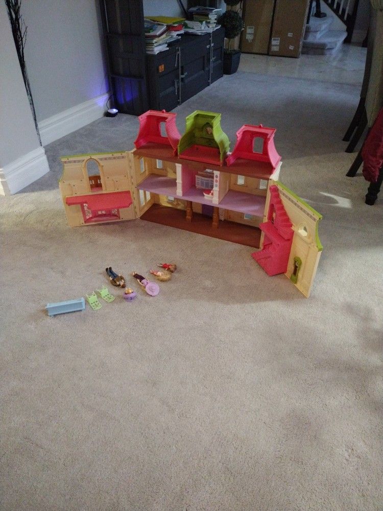 Fisher Price Doll House. Can Be Used For LOLs