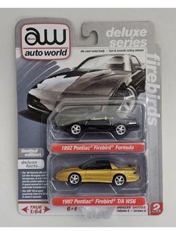 Auto World Deluxe Series 2‑Pack 1992 Pontiac Firebird & 1997 Pontiac Firebird