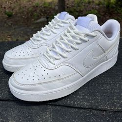 Size 9 White Nikes 