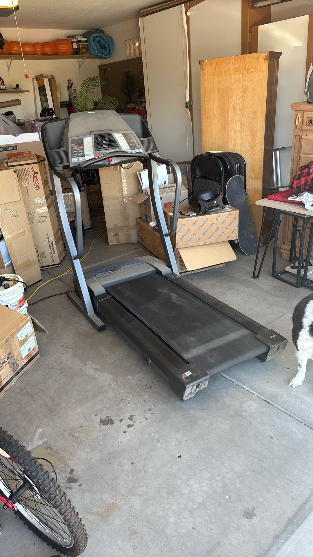 Treadmill(Read Description)