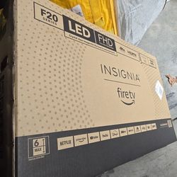 F20 TV Insignia 32"
