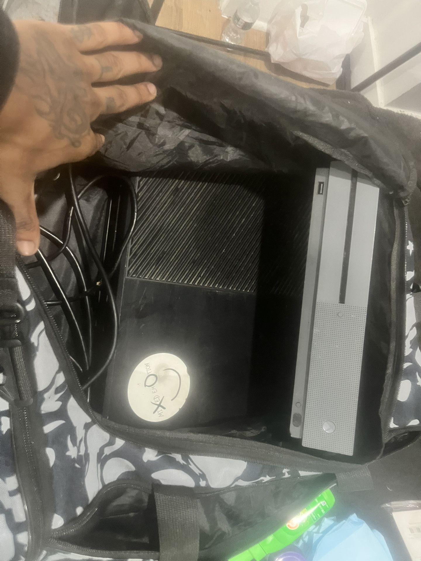 2 Xbox Ones