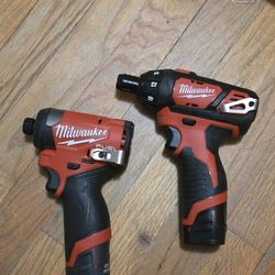 Milwaukee M12 Impact/screwdriver With Batteries