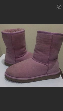 Pink uggs
