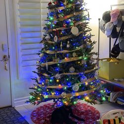 7.5' Pre Lit Christmas Tree